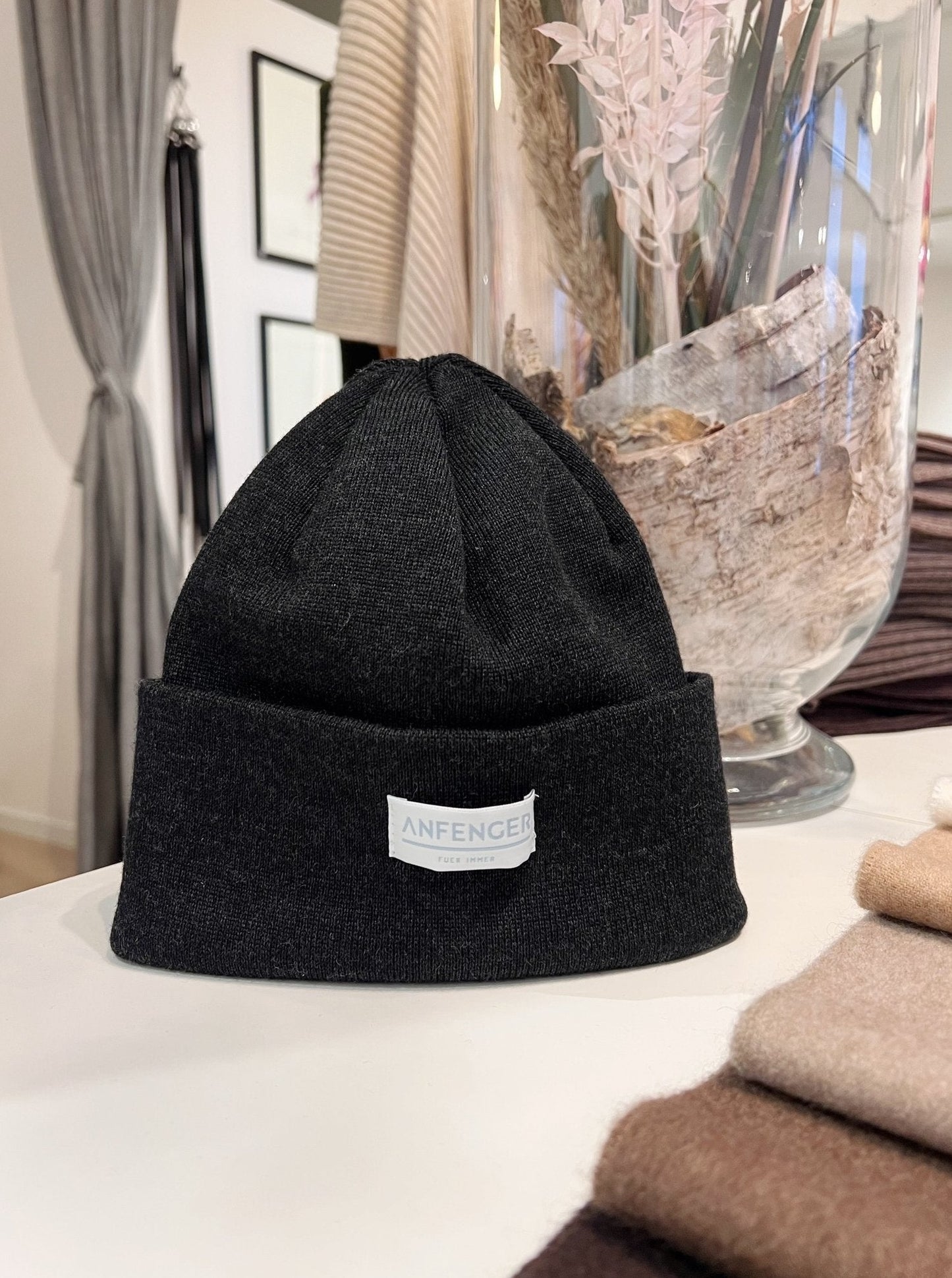 Beanies - 100 % feinster Merinowolle - Anthrazit - Front