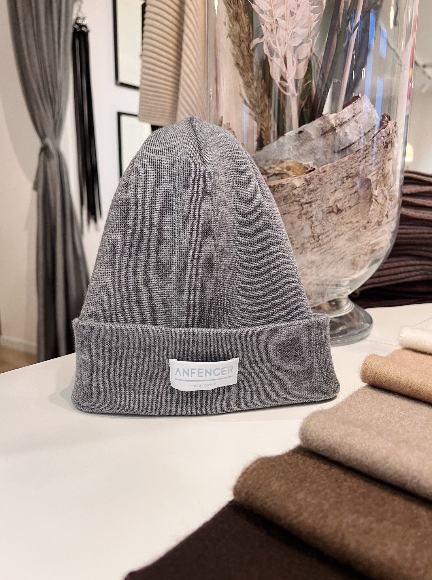 Beanies - 100 % feinster Merinowolle - Hellgrau - Front