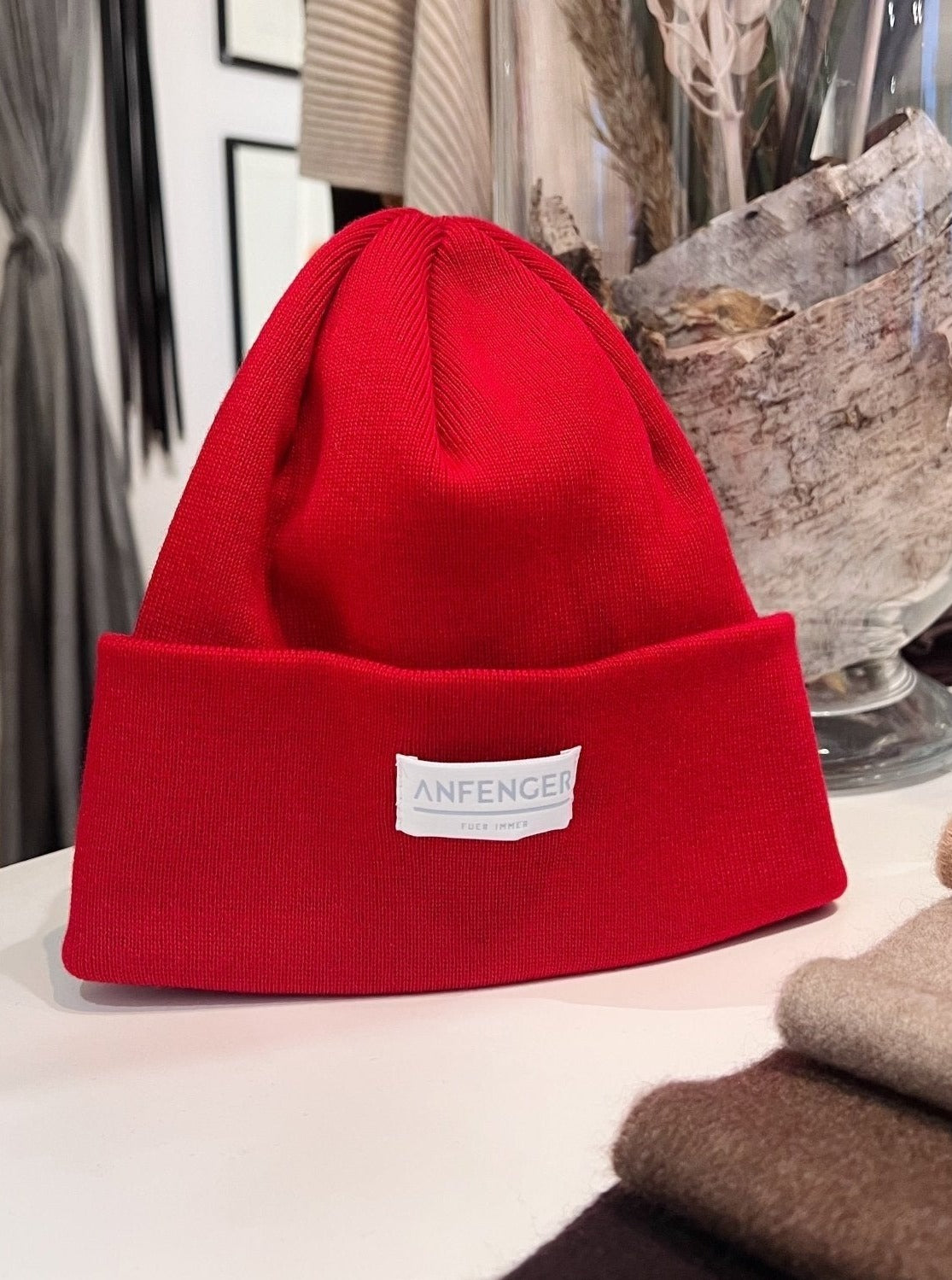 Beanies - 100 % feinster Merinowolle - Kirschrot - Front