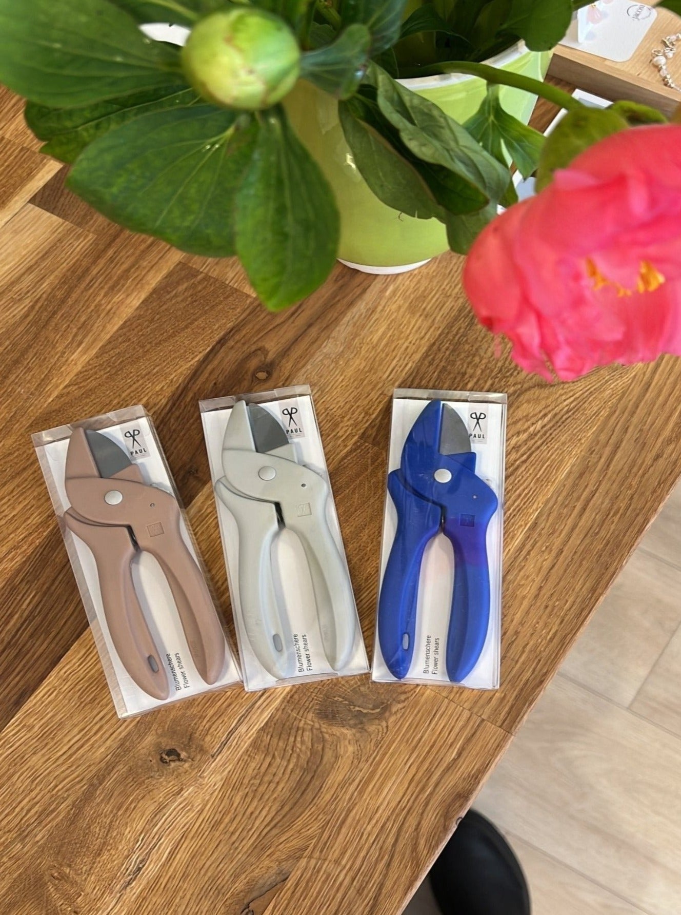 Blumenschere - drei verschiedene Farben in einer Packung - Front