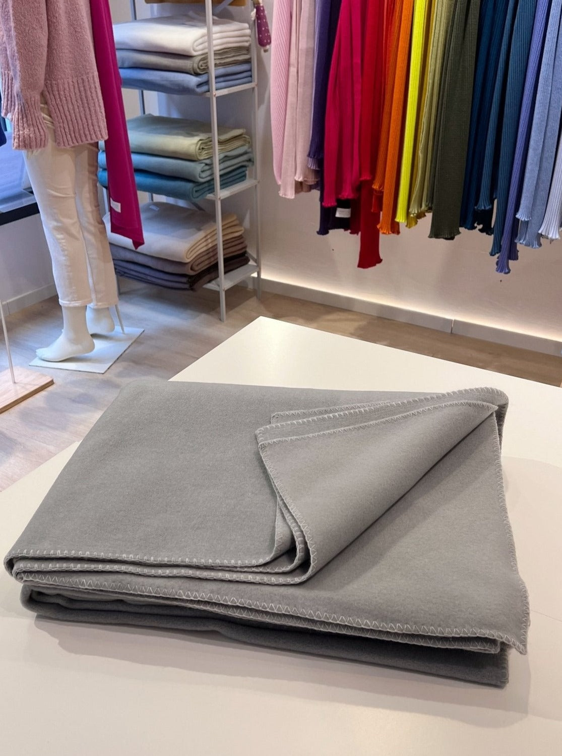 Fleecedecke B2B - Hellgrau