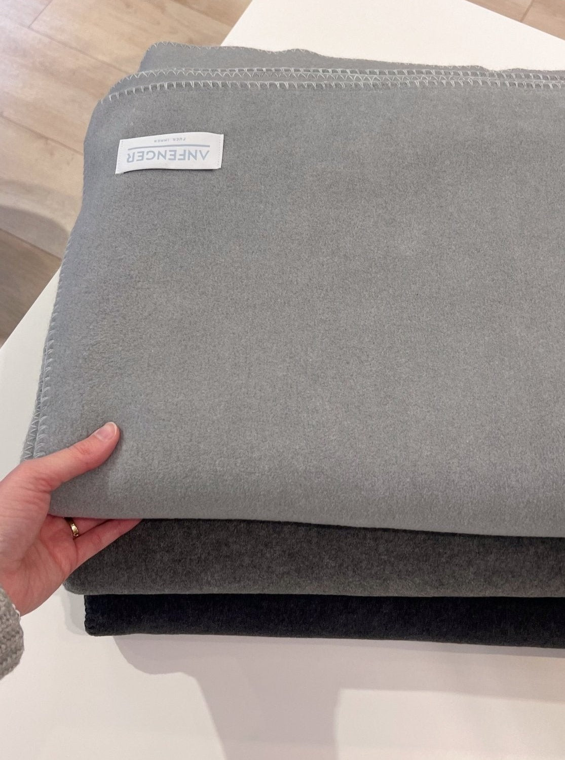 Fleecedecke B2B - Hellgrau