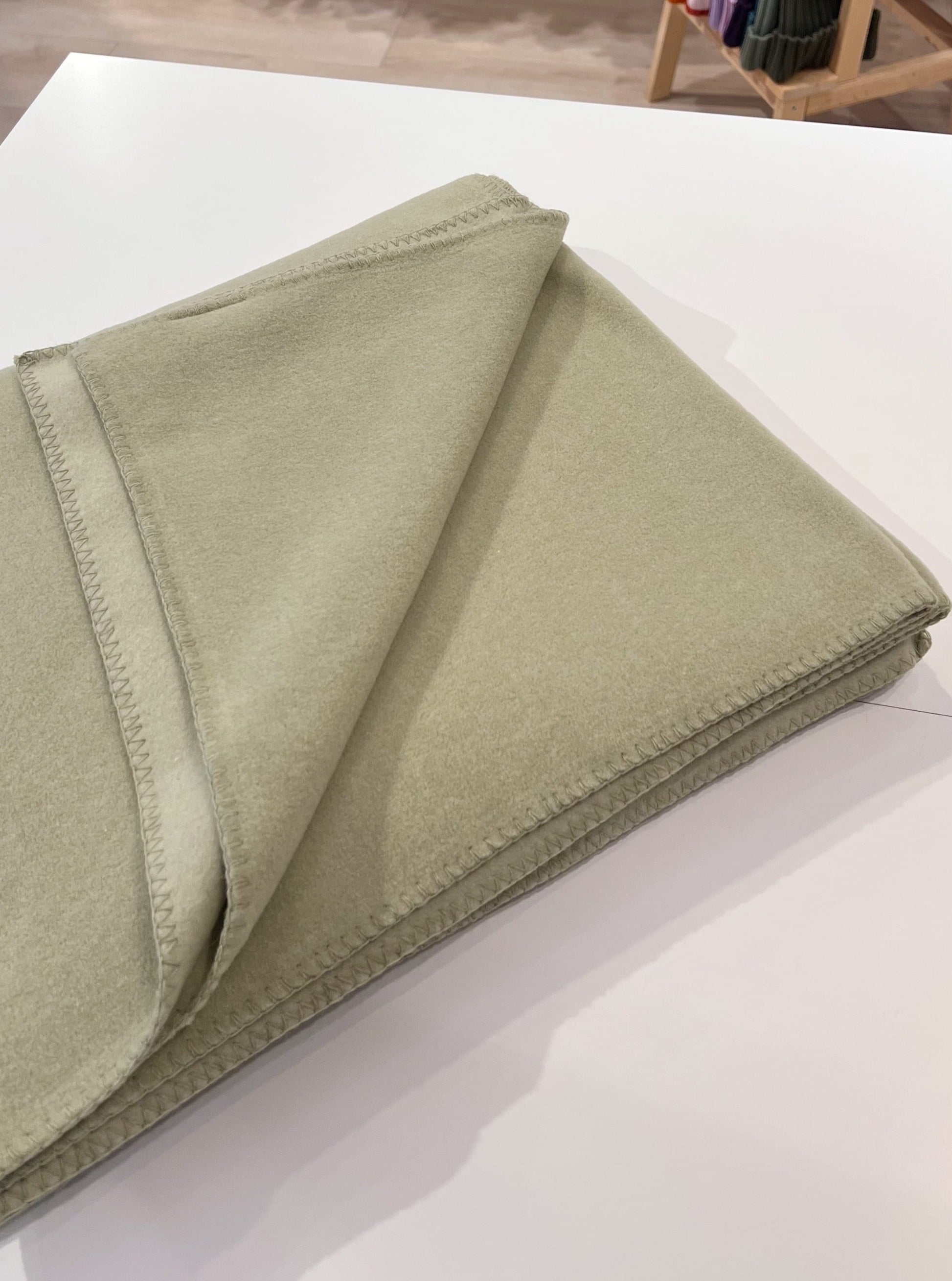 Fleecedecke B2B - Hellgrün