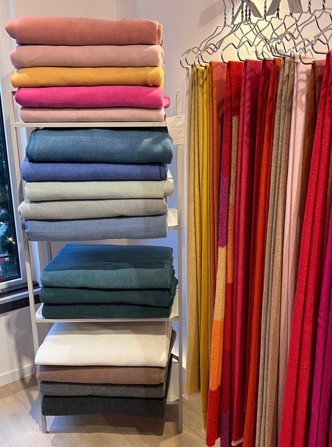 Fleecedecke B2B - viele Fleecedecken in verschiedenen Farben