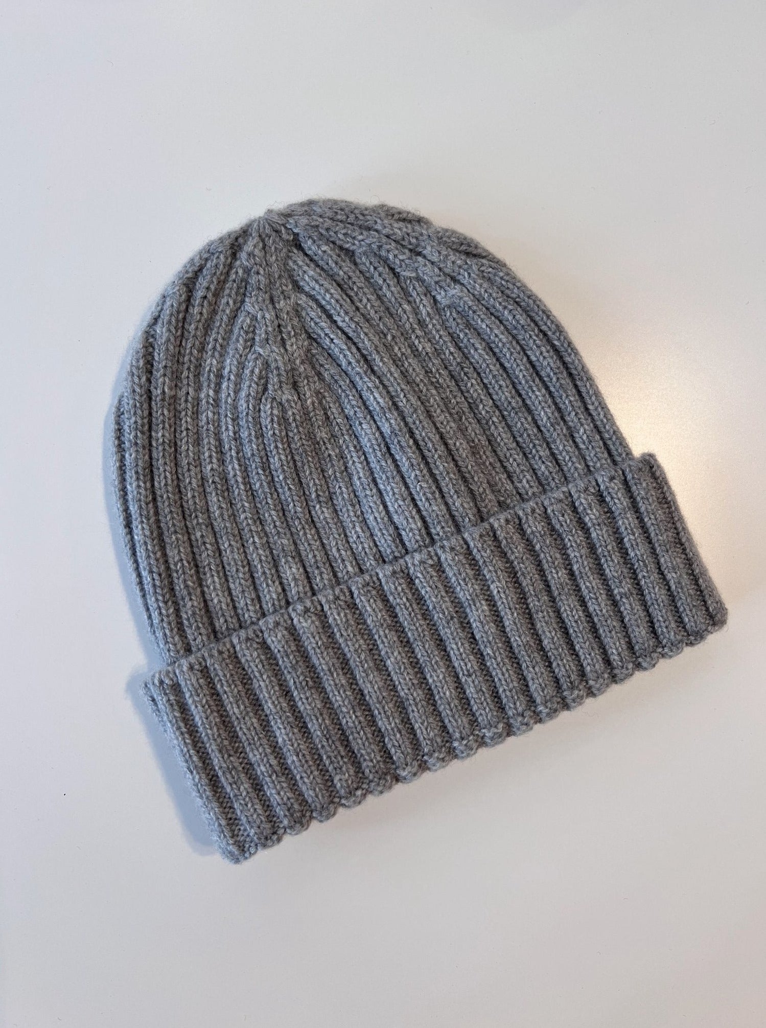 Kaschmir Rippenmütze 2.0 B2B - Hellgrau - Front