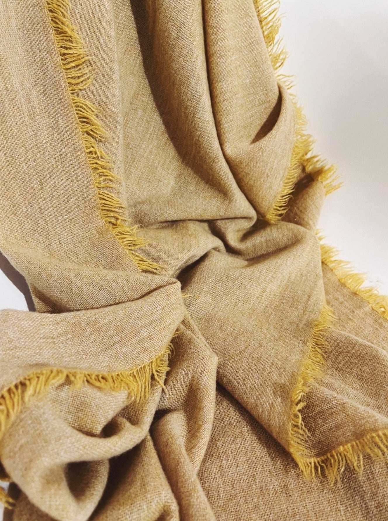 Kaschmir Wollschal mit Fransen - Gelb - Seite