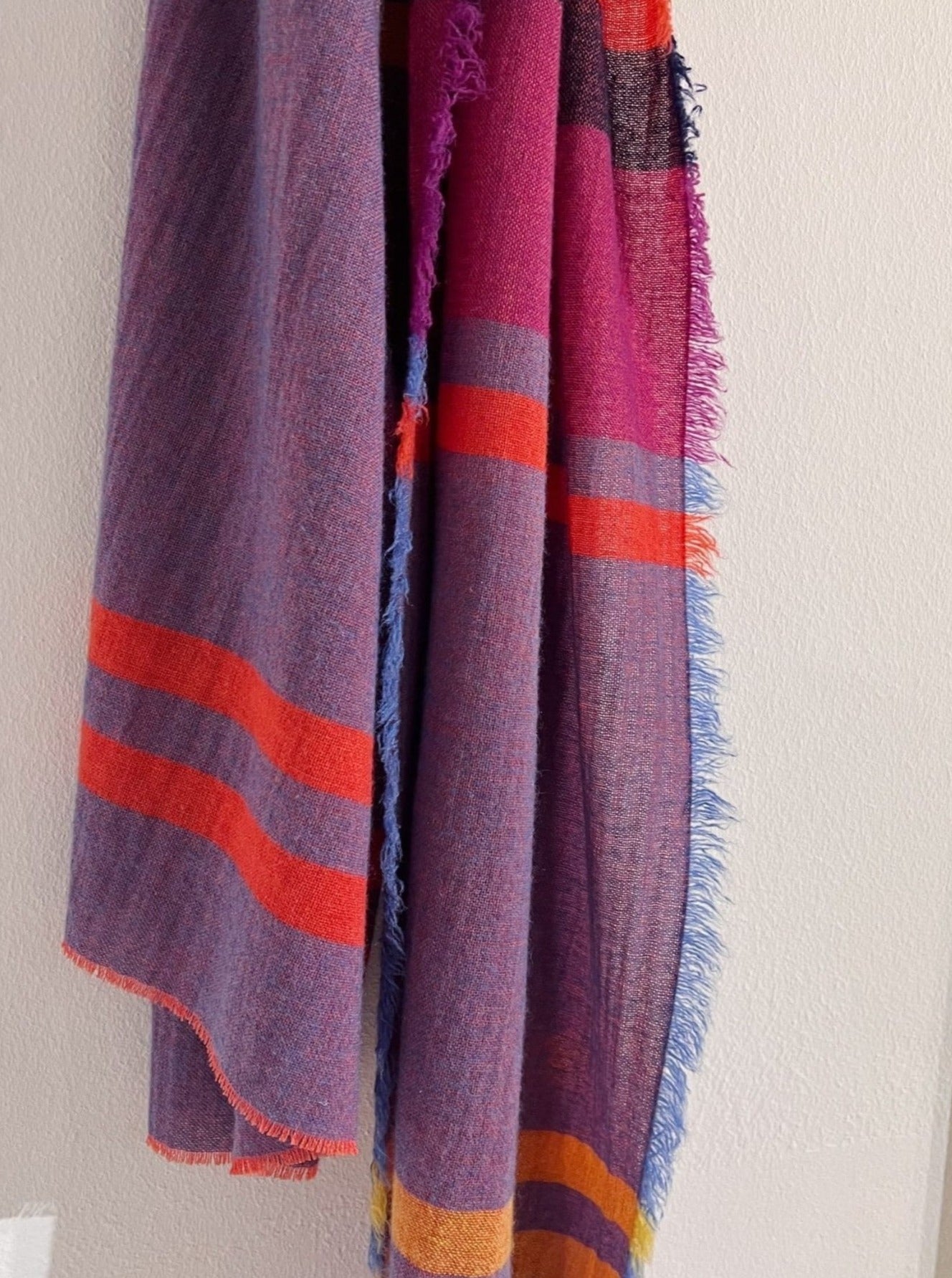 Kaschmir Wollschal mit Streifen - Aubergine Blau