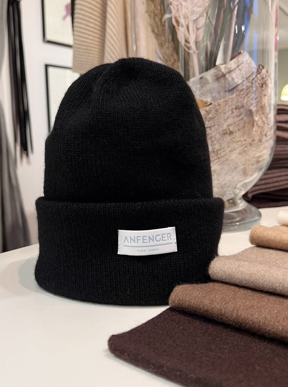 Kaschmirbeanie - Schwarz - Front