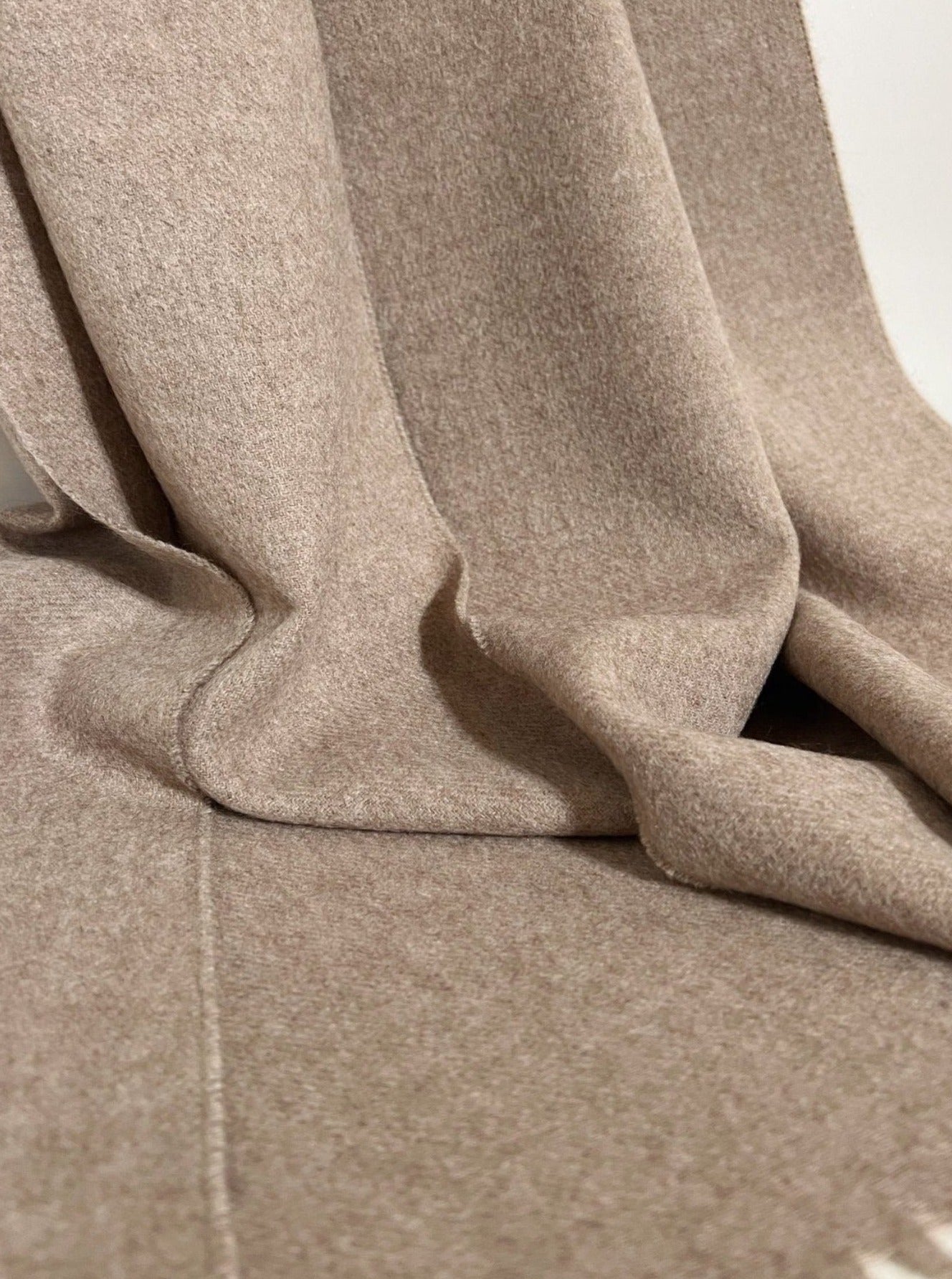 Kaschmirschal Uni B2B - Grau Beige - Nahaufnahme