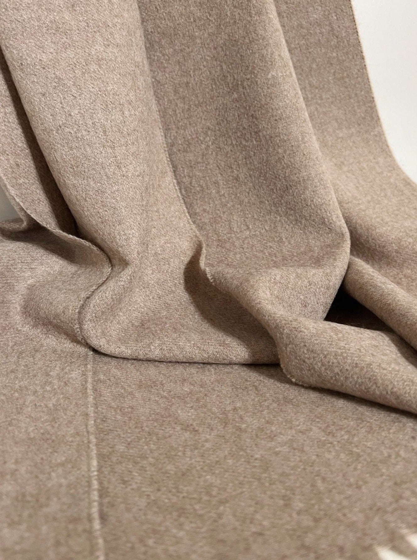 Kaschmirschal Uni - Grau Beige - Nahaufnahme