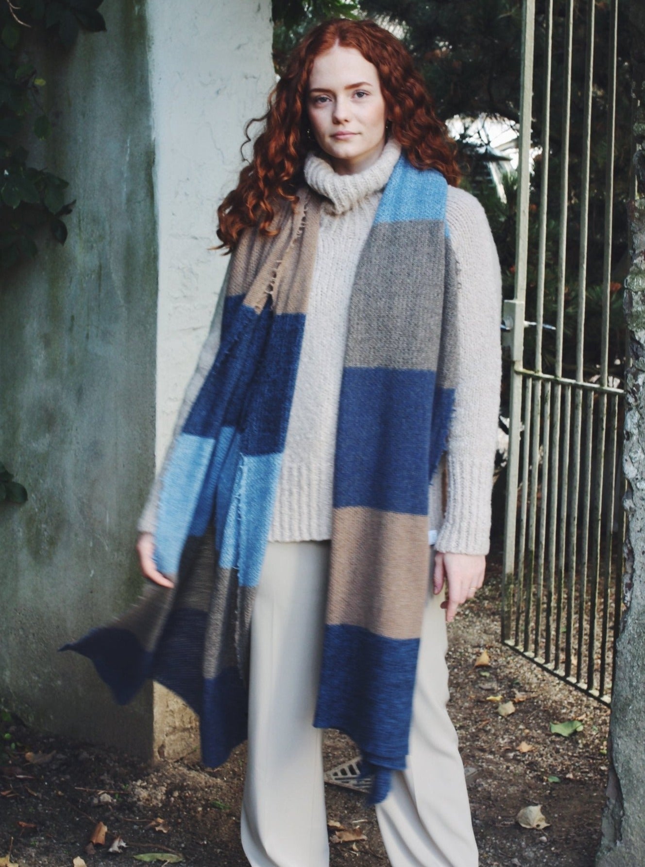 Kaschmirschal XL gestreift - Blau/Grau/Hellblau/Beige - Front