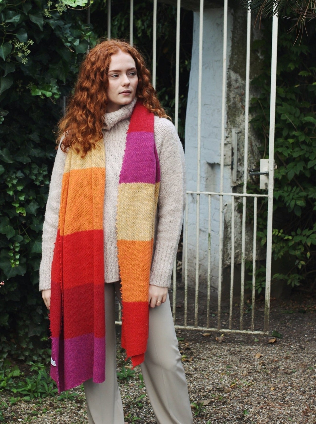 Kaschmirschal XL gestreift - Orange/Rot/Kirschrot/Gelb/Violett - Front