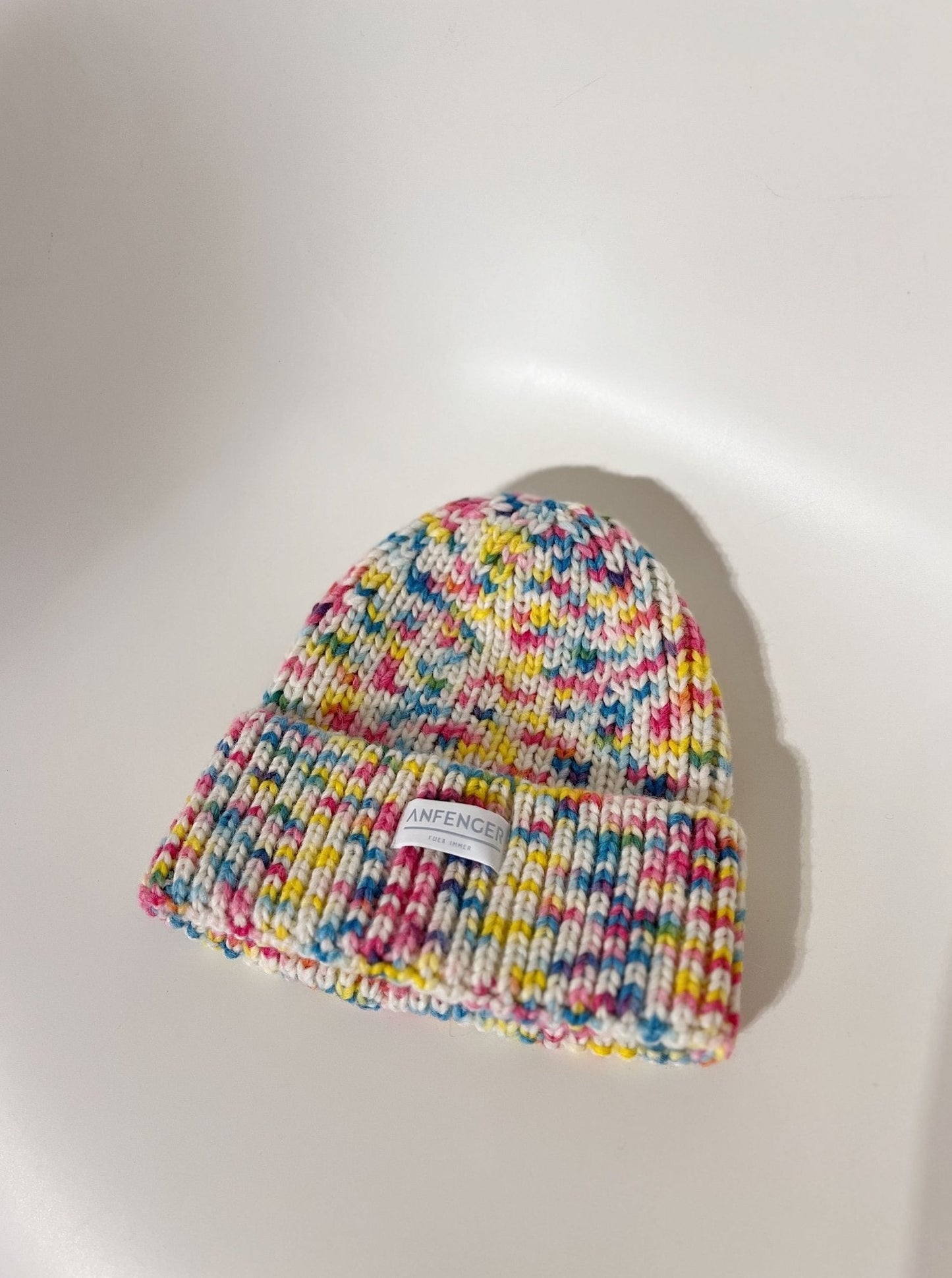 Konfetti Mütze - Weiß/Hellblau/Gelb/Pink - Ansicht von oben