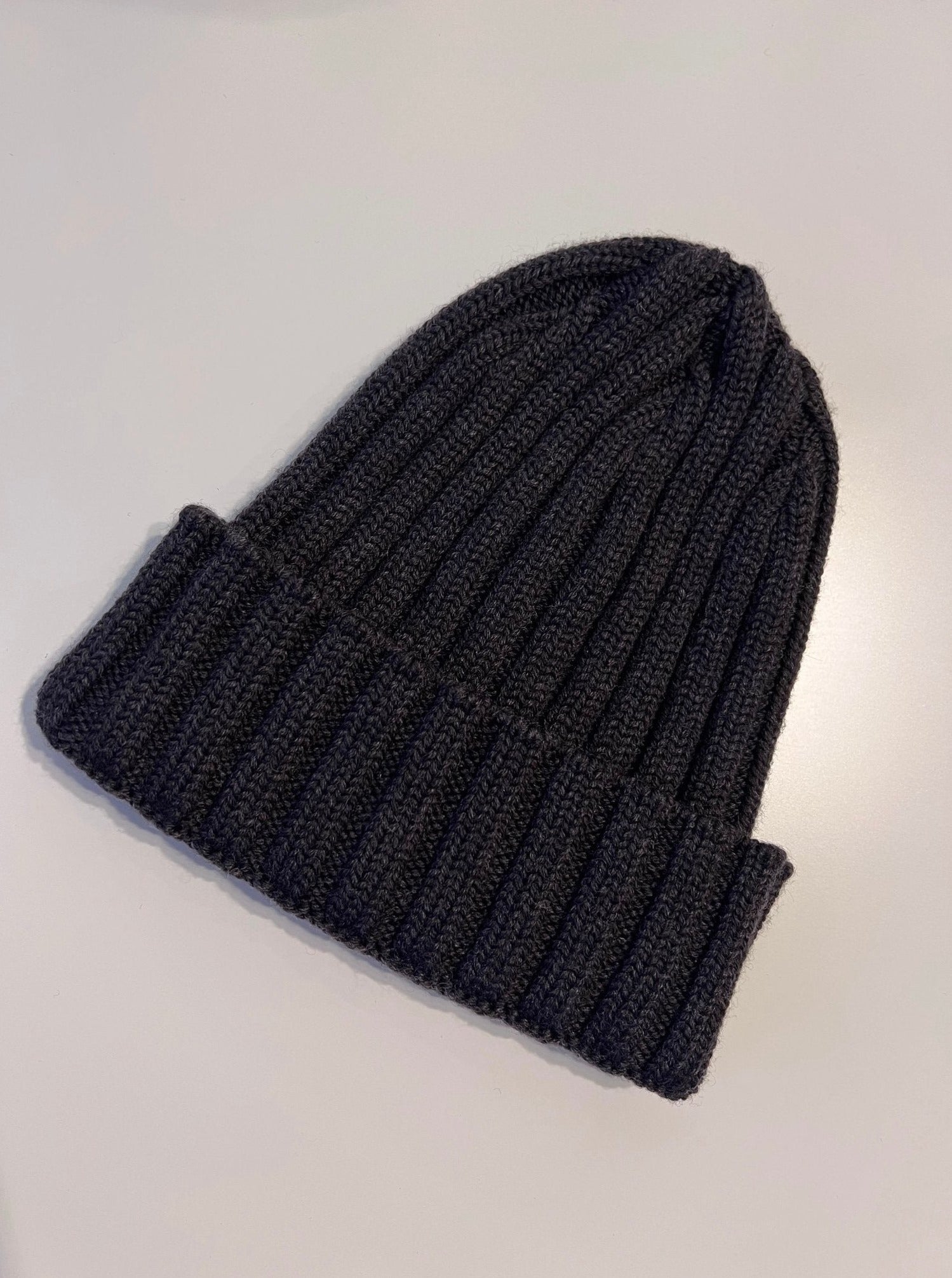 Rippenmütze B2B - Anthrazit - Front